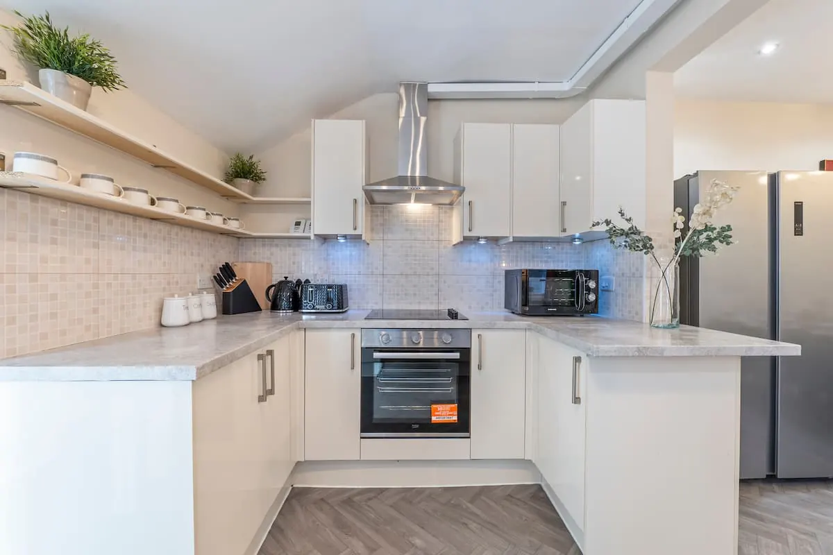 Fully equipped kitchen
